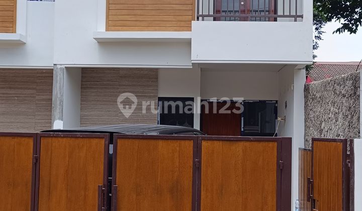 Rumah Kodau 700 Jt, 5 Menit ke Tol Jatiwarna dan Jorr, SHM 2