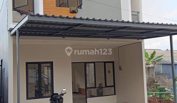 Rumah 2 Lantai Semi Furnish di Jatiwaringin Dekat Mall Pd. Gede 2