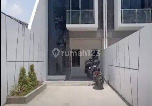 Rumah Murah 2 Lt Siap Huni di Cipinang Dekat Rsup Persahabatan 1