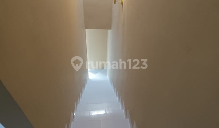 Rumah 2 Lantai Siap Huni Jatikramat, 5 Menit ke Tol & LRT 2