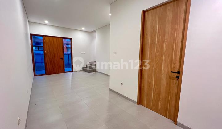 Dijual Rumah 2 Lantai Bata Merah Dalam Perumahan Kodau Bekasi Dijual Rumah 2 Lantai Bata Merah Dalam Perumahan Kodau Bekasi