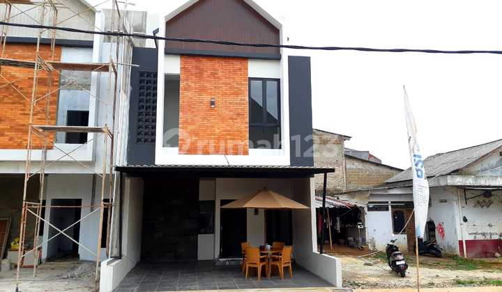 Rumah 2 Lantai Strategis di Cibubur – SHM, DP 5%, Bisa KPR