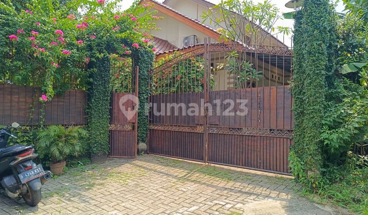 Rumah Luas 600m² Terawat Non Cluster di Jatibening Bekasi Rumah Luas 600m² Terawat Non Cluster di Jatibening Bekasi