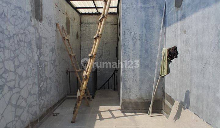 Rumah Mewah 2 Lantai Tanah Luas 353m di South City Pondok Cabe 2