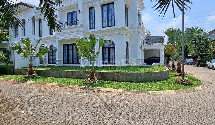 Rumah Mewah Hoek Dengan Private Pool di Bintaro, Tangsel 1