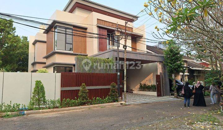 Rumah 2 Lantai Modern Tropis Dalam Perumahan Kencana Loka bsd 1