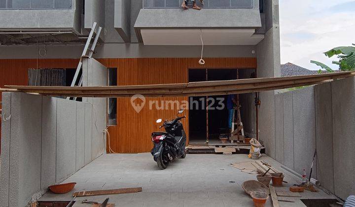 Rumah 2 Lantai Siap Huni Dalam Perumahan Kodau Bekasi Selatan 2