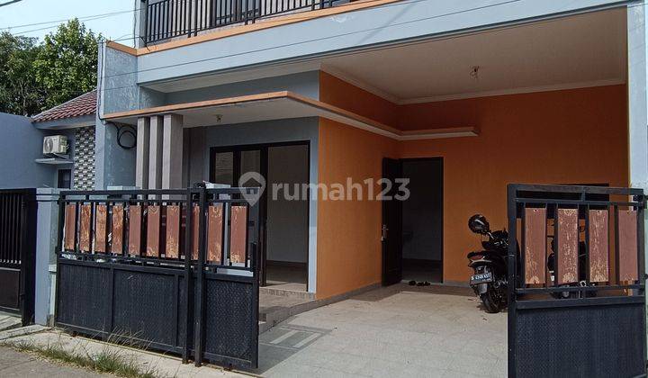 Rumah 2 Lantai Siap Huni Strategis Dekat Cikunir Bekasi Selatan 2