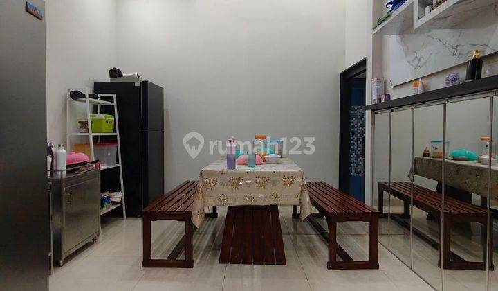 Rumah Terawat 3 Lantai Semi Furnish Di Cipayung Jakarta Timur  2