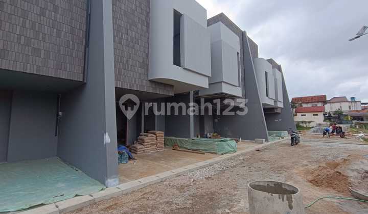 Rumah Cluster di Jatibening Siap Huni, 5 Menit ke Tol & LRT