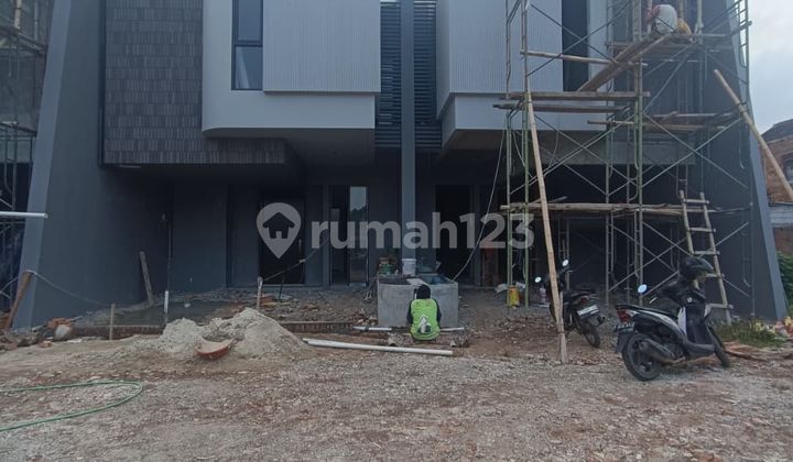 For Sale Luxury House in Jatibening Near LRT Cikunir 1 Station 2