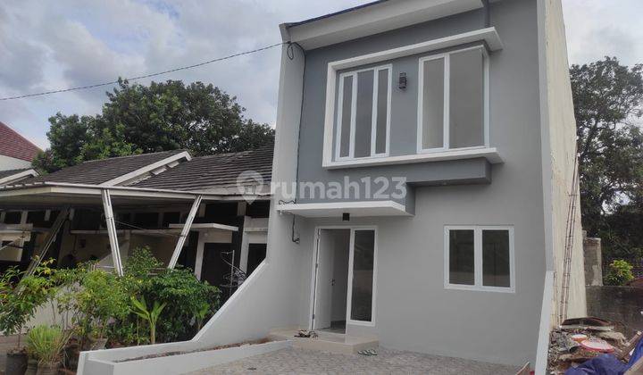 Rumah Baru 2 LT di Jatimakmur siap huni dekat Plaza Pondok Gede 2