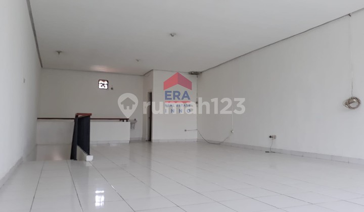 Disewakan Ruko Bizpark Commercial Estate Lebar Muka 6 Mtr 4