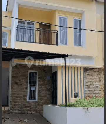 Disewa rumah bagus dan nyaman di New Royal Residence 1