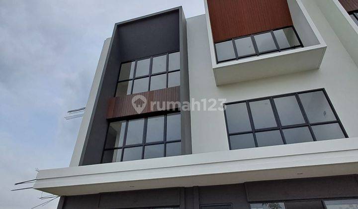 Disewakan Ruko Baru Harga Murah di Depok 1
