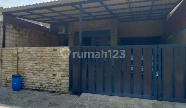 Cheap House for Sale, Suitable for Rental in Depok Cheap House for Sale, Suitable for Rental in Depok