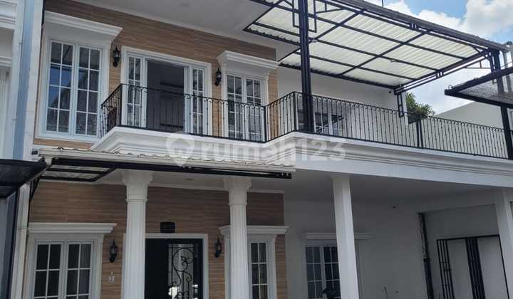 Dijual Rumah Mewah Siap Huni dan Nyaman 3 Lantai di Bintaro