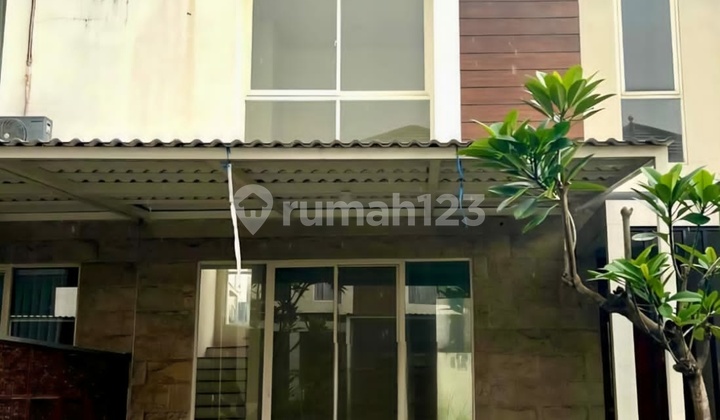 New 2-Story House in Citra Garden Sidoarjo Close to Toll Exit