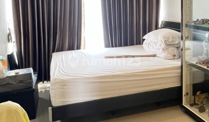 Affordable House in West Citraland Surabaya. Fully Furnished. 2