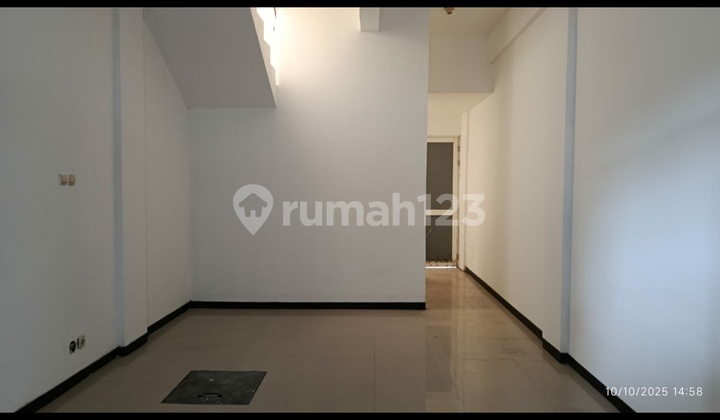 Affordable 3-Story Shophouse Ready for Use in Rungkut Industrial, South Surabaya 2