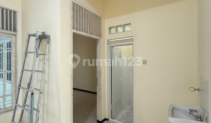 Ready-to-Occupy House in Sutorejo Mulyosari, East Surabaya 2