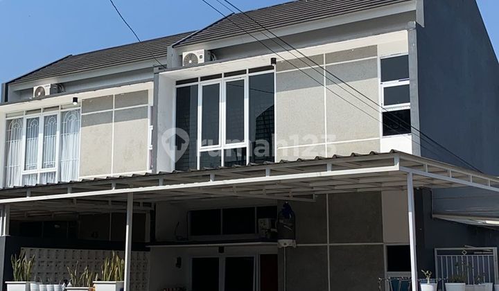 Exclusive 2-Story Comfortable and Lush House Near Cileunyi Toll Gate Exit 2