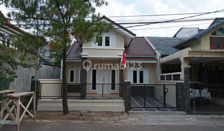 Rumah Cantik full renovasi di komplek pinus regency Cinambo soeta