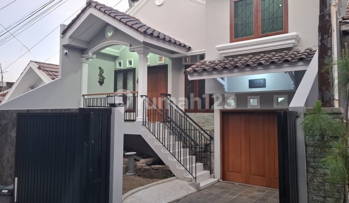 Rumah 2lantai Eklusive Di Setiabudi Regency Bandung Utara 2