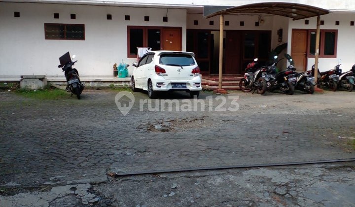 Kostan House Fully Occupied and Active on Tubagus Ismail Street Near Campus. 2