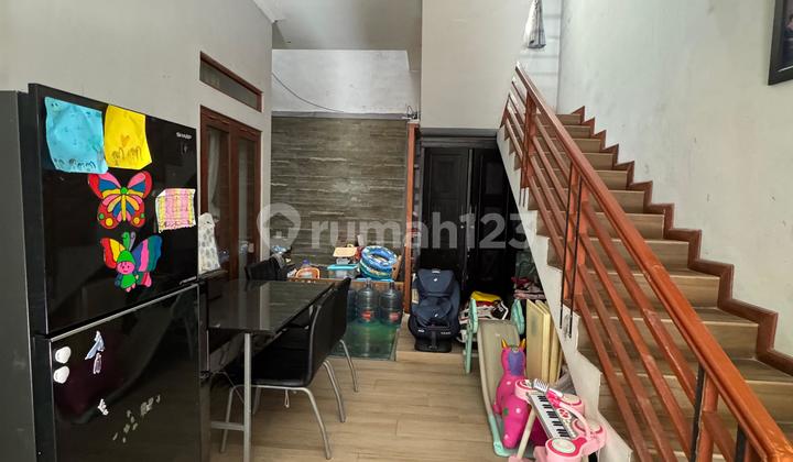 Rumah Lux 2 Lantai Di Komplek Bumi Panyawangn Dekat Kampus Unpad 2