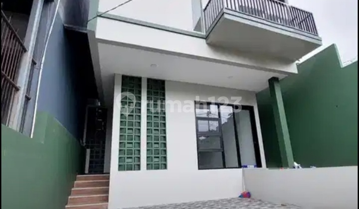 Rumah Baru 2lantai Di Cigadung Raya Deket Kawasan Pendidikan