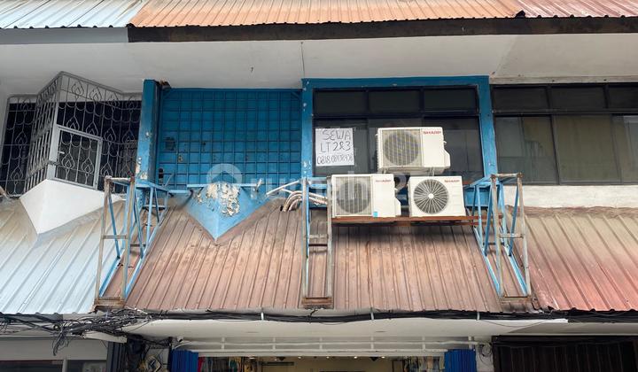 Strategic Central City Shop House, Suitable for Business in a Bustling Area Strategic Central City Shop House, Suitable for Business in a Bustling Area