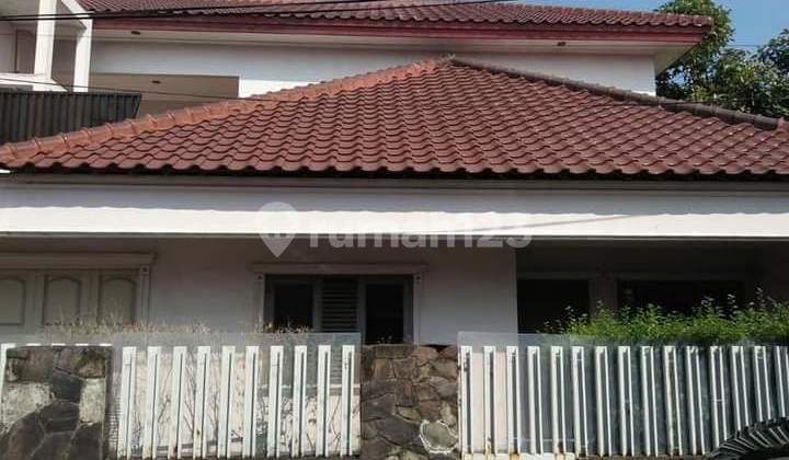 2-Storey Strategic House in Rawamangun. Corner Position. 2