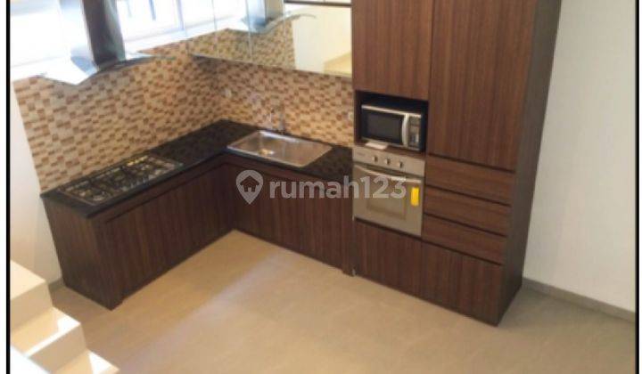 Rumah 2 Lantai Bagus Furnished di Jl. Puri Mutiara, Kemang Jakarta Selatan 2