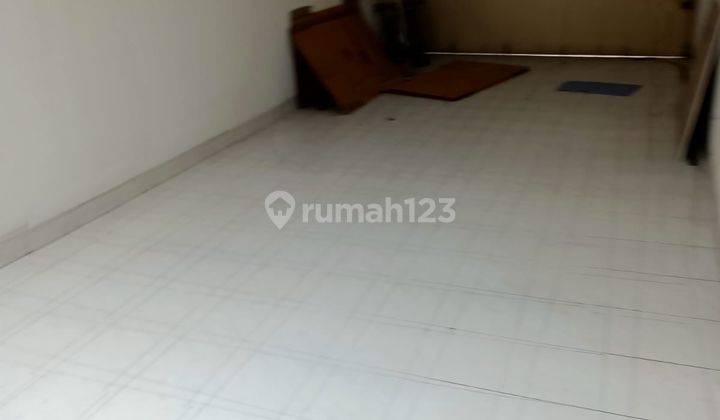 Rumah Singgasana Pradana 6