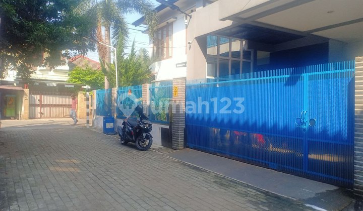 Dijual Murah Rumah Hook 2,5 Lantai Terawat Siap Huni Di Dekat Jalan Jatiwaringin Raya Jaticempaka Jatiwaringin Pondokgede Bekasi Lingkungan Asri Aman Nyaman Tidak Banjir Akses Jalan Lebar 2 Mobil Strategis Dekat Perkantoran Jatiwaringin  3
