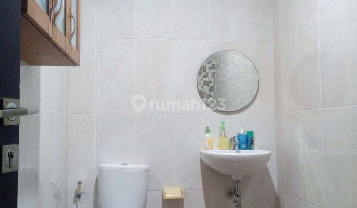 DIJUAL MURAH Rumah Minimalis Modern 2 Lantai Full Furnished Siap Huni Di Jatibening Baru Pondokgede Bekasi Strategis Dekat Tol Becakayu Kalimalang Dekat Stasiun LRT CITY Kapin Pinggir Jl Raya Cocok Buat Usaha Aman Tidak Banjir 