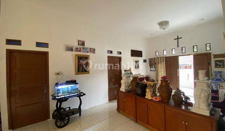 RUMAH Terawat 1,5 Lantai Dijual Murah Di Dalam Perumahan Jatibening Satu Jatibening Baru Pondokgede Bekasi Lingkungan Aman Nyaman Tidak Banjir Lokasi Strategis Dekat Stasiun LRT CITY Kapin Dekat Tol Becakayu Kalimalang 