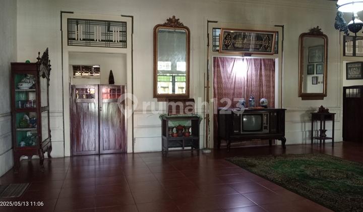 Classic House Inside the Palace Fortress