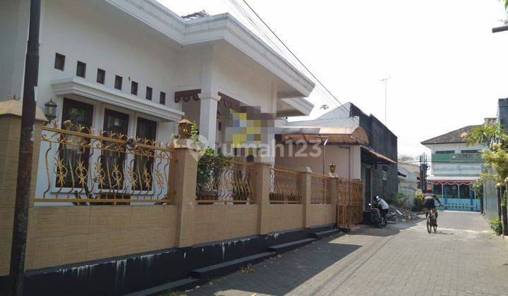 Rumah Strategis Siap Pakai Dekat UGM Yogyakarta  2