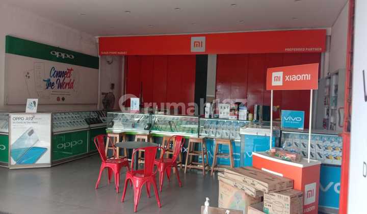 Ready-to-Use Shophouse on Bantul Road