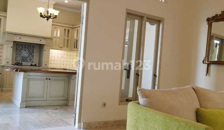 Rumah Dalam Benteng Keraton 2