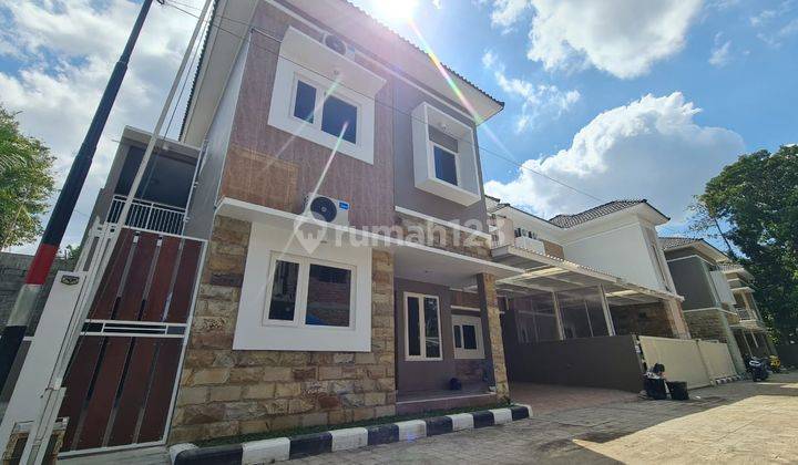 Rumah Baru Furnished Siap Pakai di Yogyakarta  2