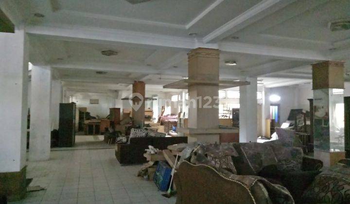 Tanah Strategis Masih Ada Bangunan Gedung di Yogyakarta  2