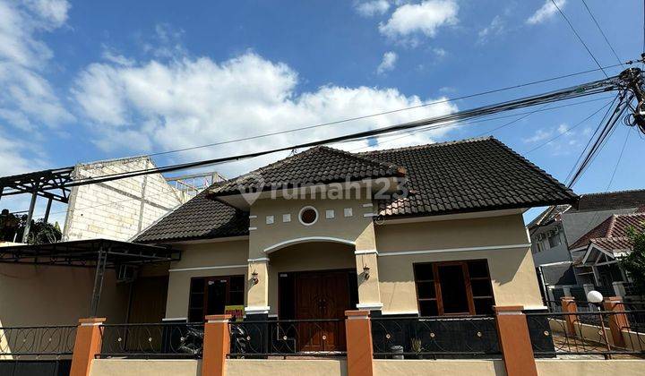 Rumah Strategis Dekat Ambarrukmo Plaza Yogyakarta  2