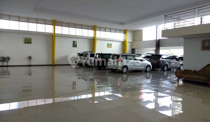 Ruang Usaha/ Showroom Mobil Siap Pakai Di Yogyakarta Ruang Usaha/ Showroom Mobil Siap Pakai Di Yogyakarta