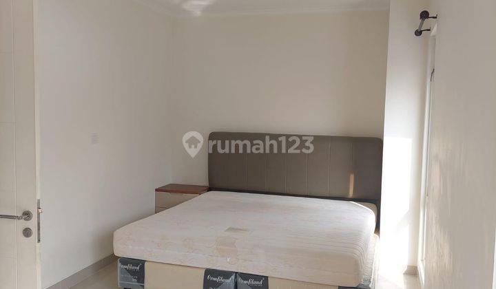 Disewakan Rumah Cantik Full Furnished Summarecon Serpong 2