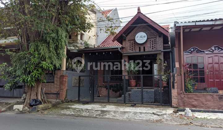 For Rent: Roadside Shop House in Banyumanik, Semarang 1