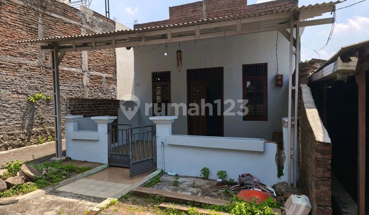 Rumah Minimalis Sederhana di Banyumanik Semarang 2