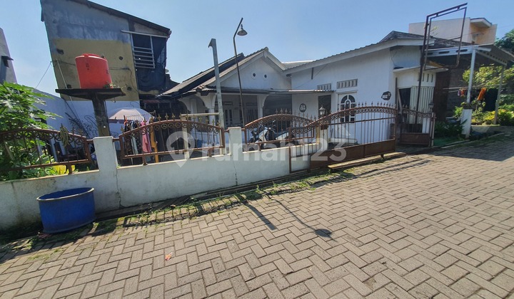 Rooms for Rent House for Sale in Jatisari Mijen Semarang Boarding near Jami Mosque, Alun-Alun Jatisari Street, Jatisari, Mijen, Semarang City, Central Java, Indonesia, 50275, Mijen 275.0 m² Freehold Title 2